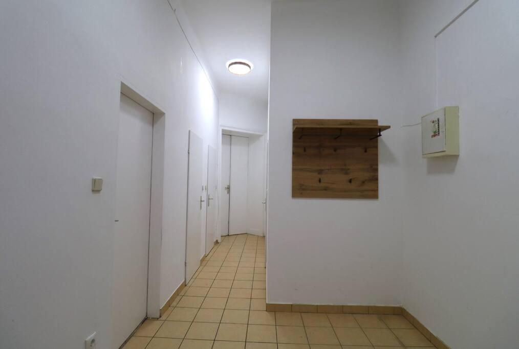 Default Tabor 57 * Viena