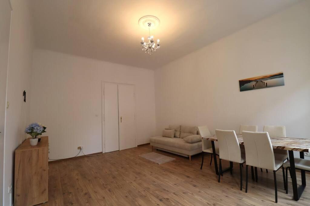 Default Tabor 57 Apartamento